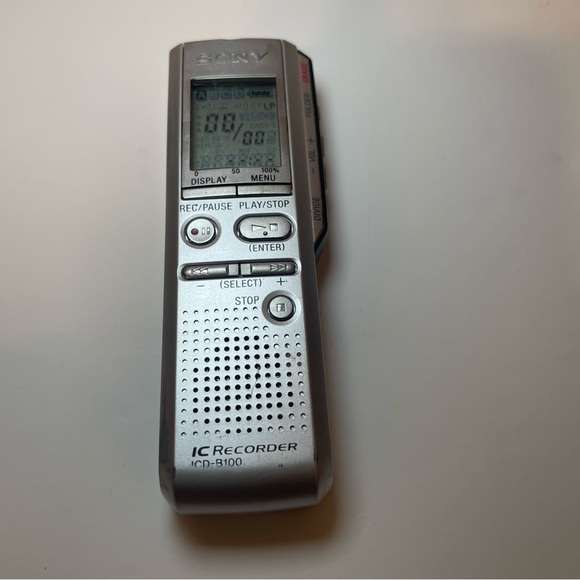 Sony ICD-B100 Handheld Silver Digital Voice Recorder 16MB 8 Hours Recording Time - Picture 13 of 16